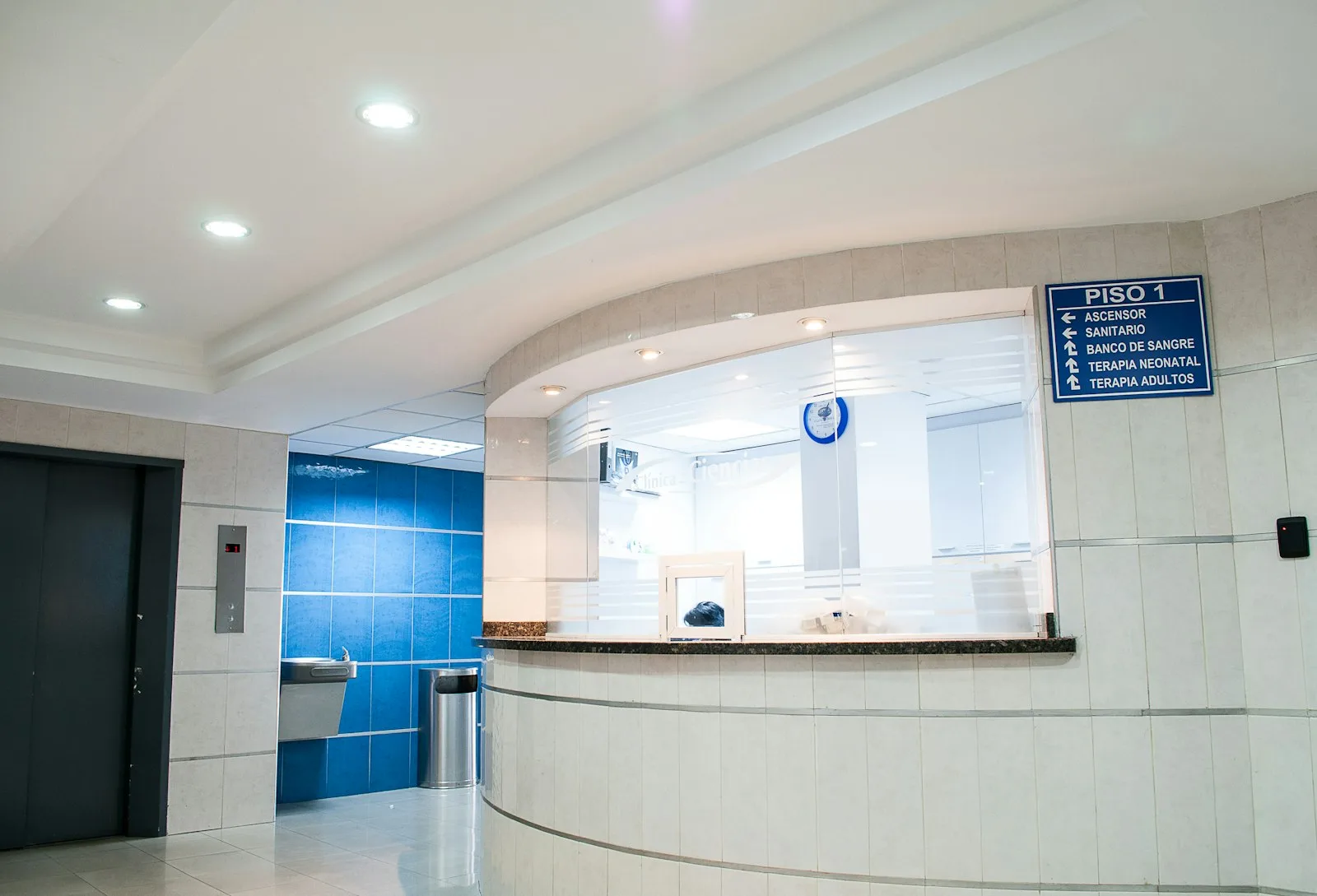 Hospitales y Centros de Salud